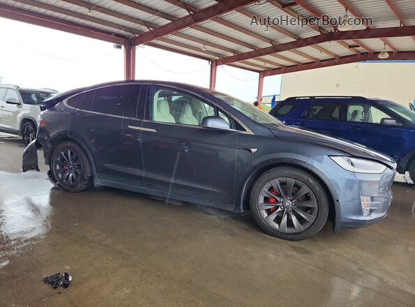 5YJXCDE44JF081127 2018 TESLA MODEL Gray Widok z przodu
