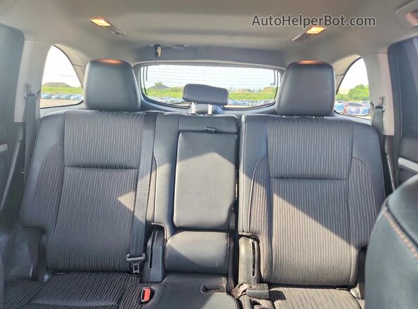 5TDBZRFH0HS414372 2017 TOYOTA HIGHLANDER Серый Вид задней части салона