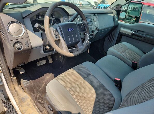 1FTBF2B68GEC68229 2016 FORD F250 White Widok zestawu wskaźników