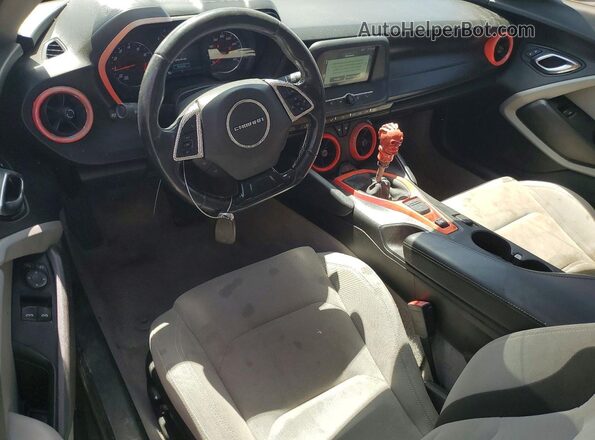 1G1FA1RX0J0187425 2018 CHEVROLET CAMARO White Սարքավորումների վահանակի տեսք