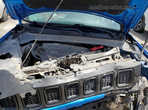 3C4NJCBB4KT676847 2019 JEEP COMPASS Blue Widok komory silnika