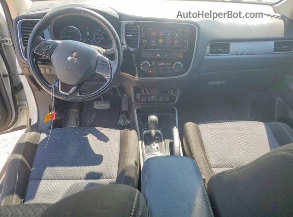 JA4AD3A39JZ035307 2018 MITSUBISHI OUTLANDER White Սարքավորումների վահանակի տեսք