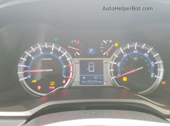JTEZU5JR3K5200426 2019 TOYOTA 4RUNNER White Հետևի նստատեղերի տեսք