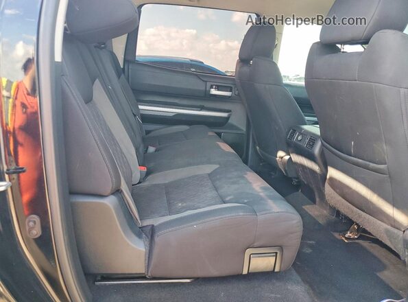 5TFEM5F19HX122141 2017 TOYOTA TUNDRA Black Vista interior trasera