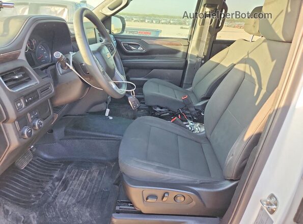1GNSCLED2PR520582 2023 CHEVROLET TAHOE Белый Вид панели приборов