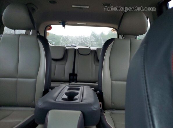 KNDMC5C10G6155424 2016 KIA SEDONA Black უკანა სალონის ხედი