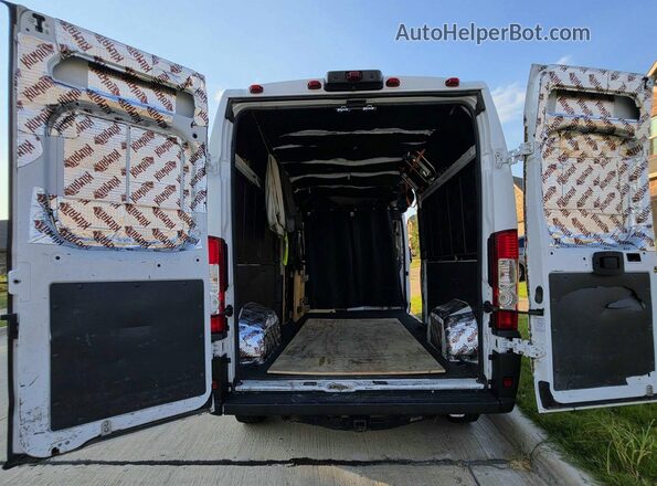 3C6TRVDG5KE500437 2019 RAM PROMASTER White ძრავის განყოფილების ხედი