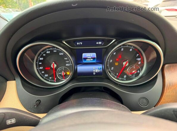 WDCTG4GB6JJ505652 2018 MERCEDES-BENZ GLA-CLASS White წინა პანელის ხედი