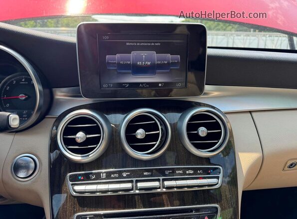 55SWF4KB7HU179485 2017 MERCEDES-BENZ C Red Vista interior trasera