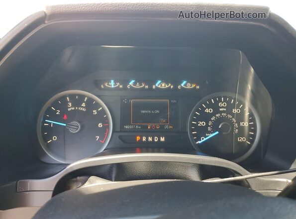 1FTFW1E50JKF63543 2018 FORD F150 Silver Widok tylnych siedzeń