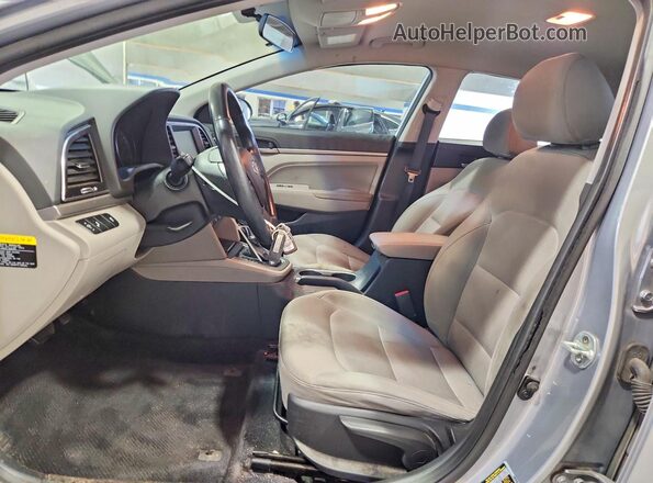 5NPD84LF0HH018644 2017 HYUNDAI ELANTRA Silver Вид панелі приладів