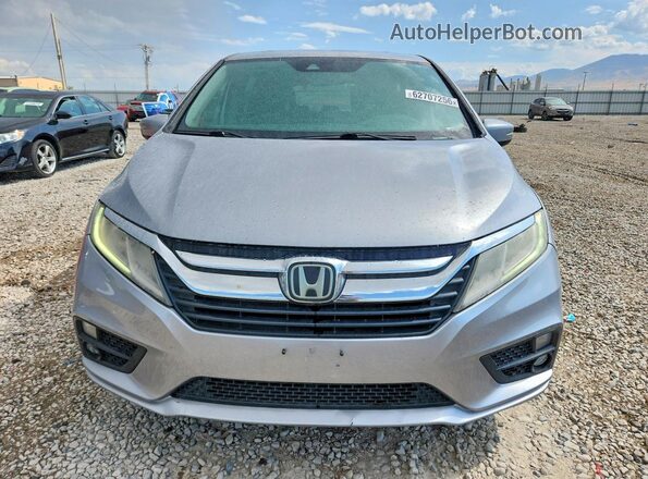 5FNRL6H79JB008345 2018 HONDA ODYSSEY Silver Вид ззаду