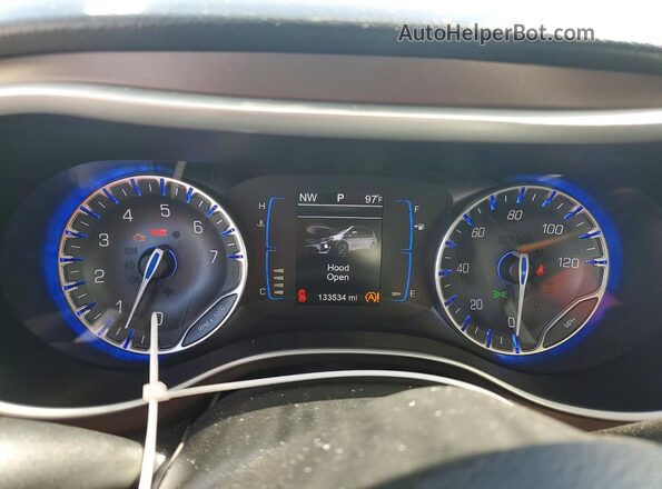 2C4RC1DG2HR722924 2017 CHRYSLER PACIFICA White Հետևի նստատեղերի տեսք