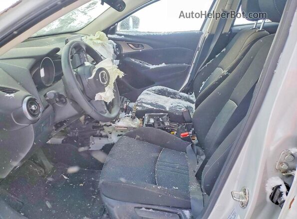 JM1DKDC70L1470023 2020 MAZDA CX-3 Серебряный Вид панели приборов