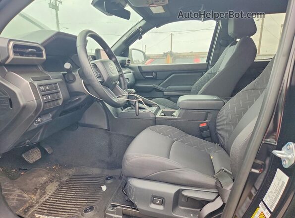 3TMKB5FN3SM050653 2025 TOYOTA TACOMA Black Առջևի վահանակի տեսք