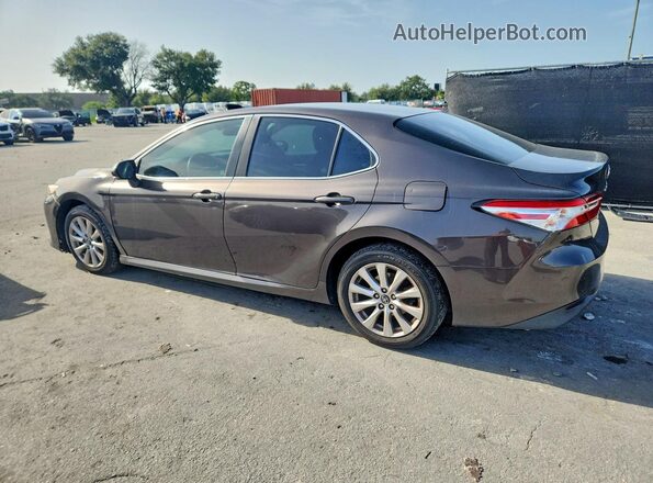 4T1B11HK4JU045627 2018 TOYOTA CAMRY Brown Задня права чверть
