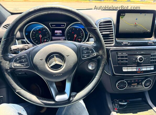 4JGDA5JB9JB165459 2018 MERCEDES-BENZ GLE-CLASS White Dashboard view