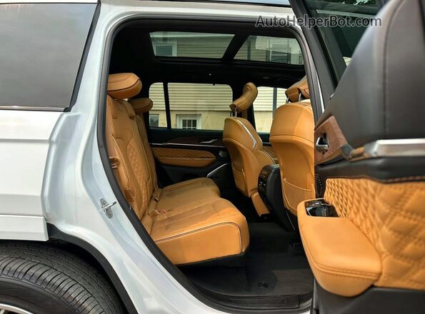 1C4RJYE6XN8748070 2022 JEEP GRAND White Առջևի վահանակի տեսք