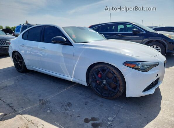 ZARFAMAN7K7622765 2019 ALFA ROMEO GIULIA White Vista frontal