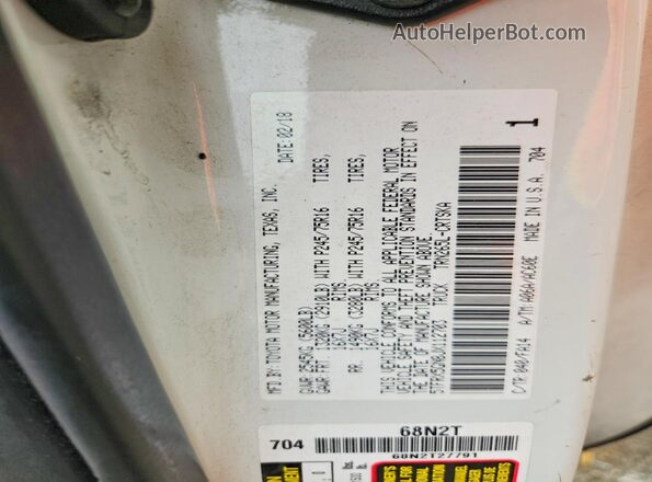 5TFRX5GN8JX112703 2018 TOYOTA TACOMA White Вид підкапотного простору