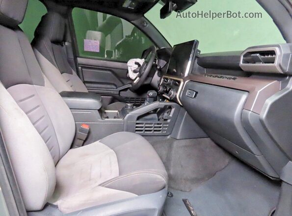 3TMLB5JN2RM080409 2024 TOYOTA TACOMA Коричневый Вид сзади