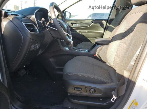2GNAXKEX1J6315410 2018 CHEVROLET EQUINOX Белый Вид панели приборов