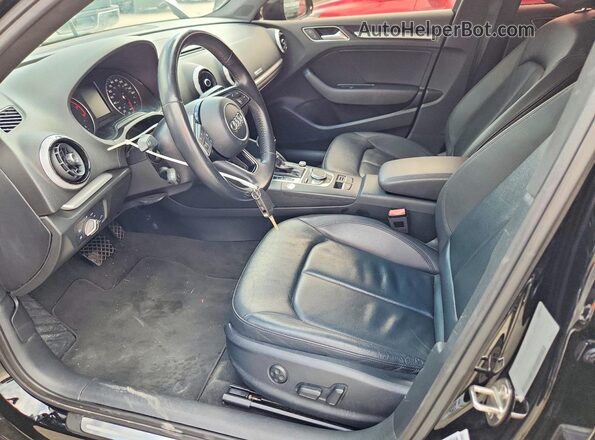 WAUAUGFF1H1026106 2017 AUDI A3 Black Vista del salpicadero