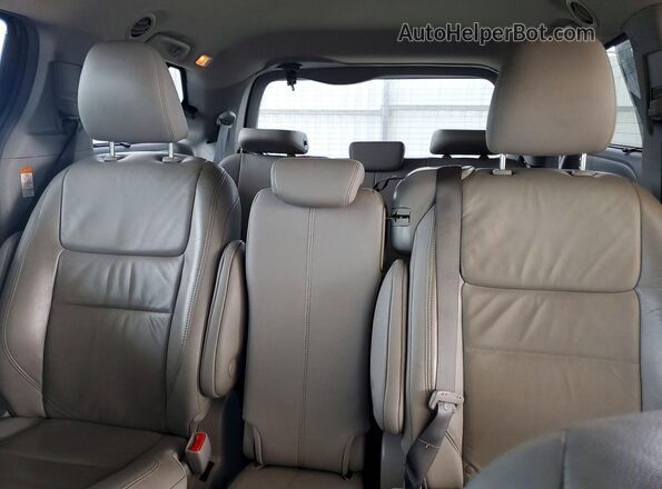 5TDYZ3DC2JS905000 2018 TOYOTA SIENNA Gray Вид задньої частини салону