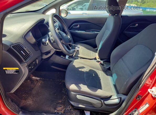 KNADM4A33H6015555 2017 KIA RIO Red Առջևի վահանակի տեսք