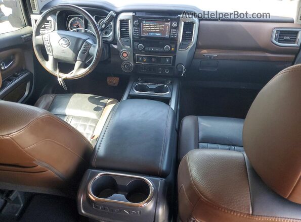 1N6BA1F43GN504073 2016 NISSAN TITAN Черный Вид щитка приборов