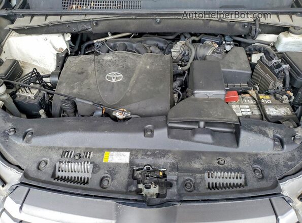 5TDBZRFH2KS996496 2019 TOYOTA HIGHLANDER White Engine compartment view