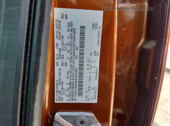 1FMCU0GD8HUA76883 2017 FORD ESCAPE Brown Widok wnętrza 360 stopni