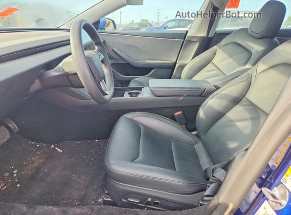 5YJ3E1EAXSF038068 2025 TESLA MODEL 3 Blue Widok deski rozdzielczej