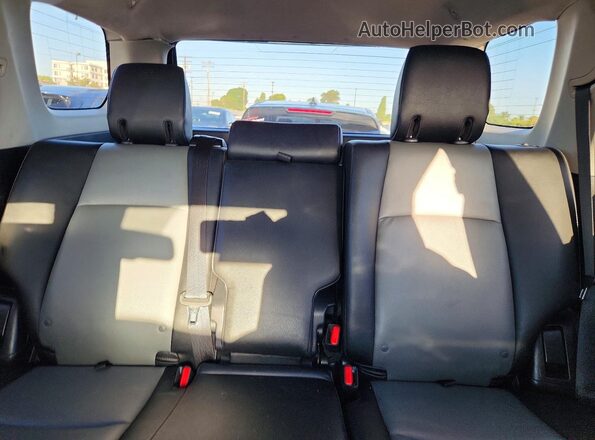 JTEBU5JR4L5781633 2020 TOYOTA 4RUNNER White Vista interior trasera