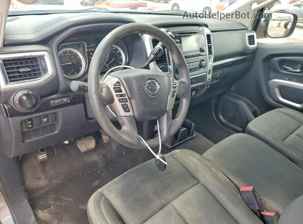 1N6AA1EK8HN543044 2017 NISSAN TITAN Gray Սարքավորումների վահանակի տեսք