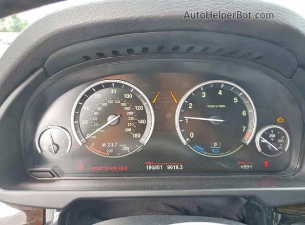 5UXKT0C32H0V95501 2017 BMW X5 White Вид задніх сидінь