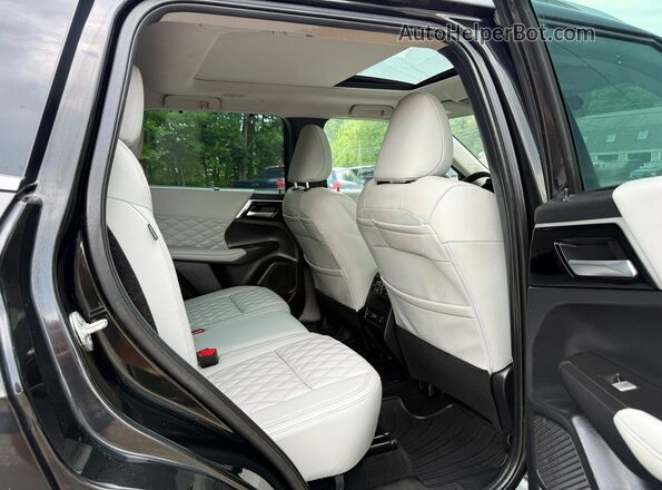 JA4T5VA98PZ032493 2023 MITSUBISHI OUTLANDER Black Vista interior delantera