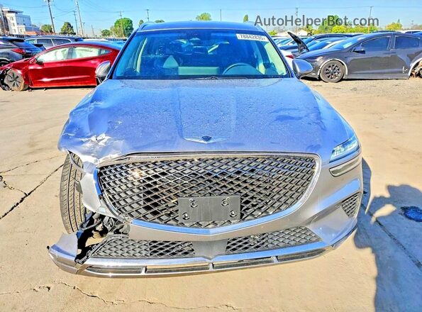 5NMMADTB8SH024018 2025 GENESIS GV70 Silver Հետևի տեսք