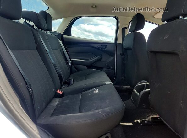 1FADP3E23GL395590 2016 FORD FOCUS White Вид задньої частини салону