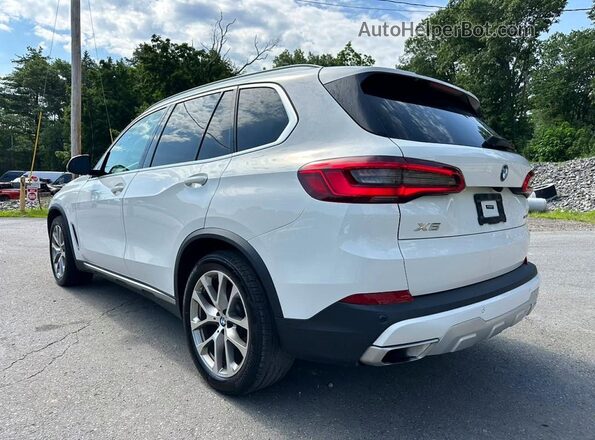 5UXCR6C00L9B84696 2020 BMW X5 White Rear right