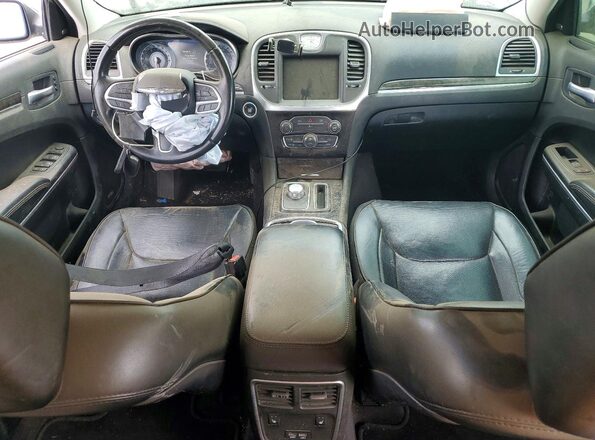 2C3CCAKG9JH250486 2018 CHRYSLER 300 Белый Вид щитка приборов