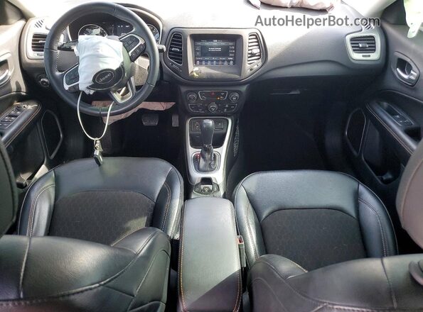 3C4NJCBB7LT258008 2020 JEEP COMPASS Silver Вид щитка приладів