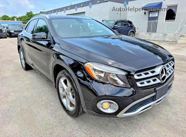 WDCTG4EB7JJ530353 2018 MERCEDES-BENZ GLA-CLASS Black Widok z przodu