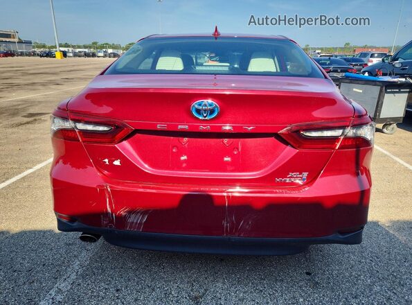 4T1F31AK7MU547266 2021 TOYOTA CAMRY Red Вид салону спереду