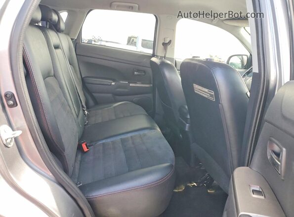 JA4AR3AW2JU018423 2018 MITSUBISHI OUTLANDER Gray ძრავის განყოფილების ხედი