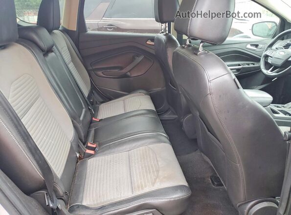 1FMCU0GD0HUA57678 2017 FORD ESCAPE Silver Շարժիչի բաժամունքի տեսք