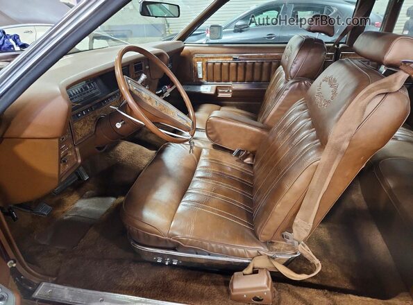 8J64S206794 1978 FORD LTD Brown Вид салону спереду