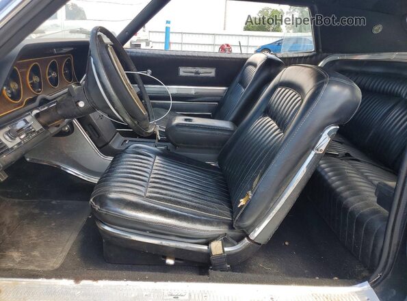 8Y83N111828 1968 FORD THUNDERBIRD Черный Вид салона спереди
