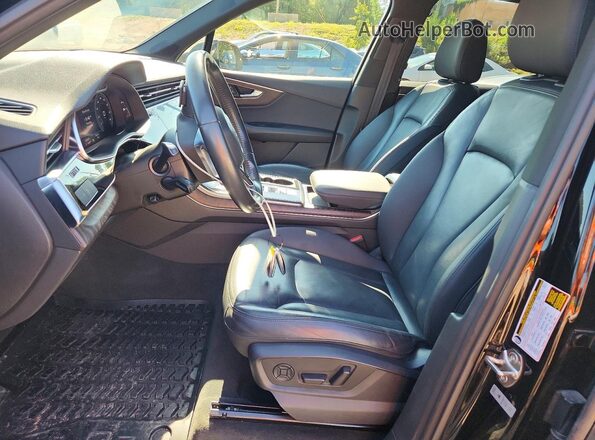 WA1LXAF73LD002562 2020 AUDI Q7 Black Առջևի վահանակի տեսք