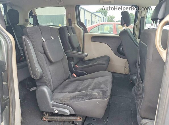 2C4RDGBG8KR798674 2019 DODGE GRAND Silver Engine compartment view